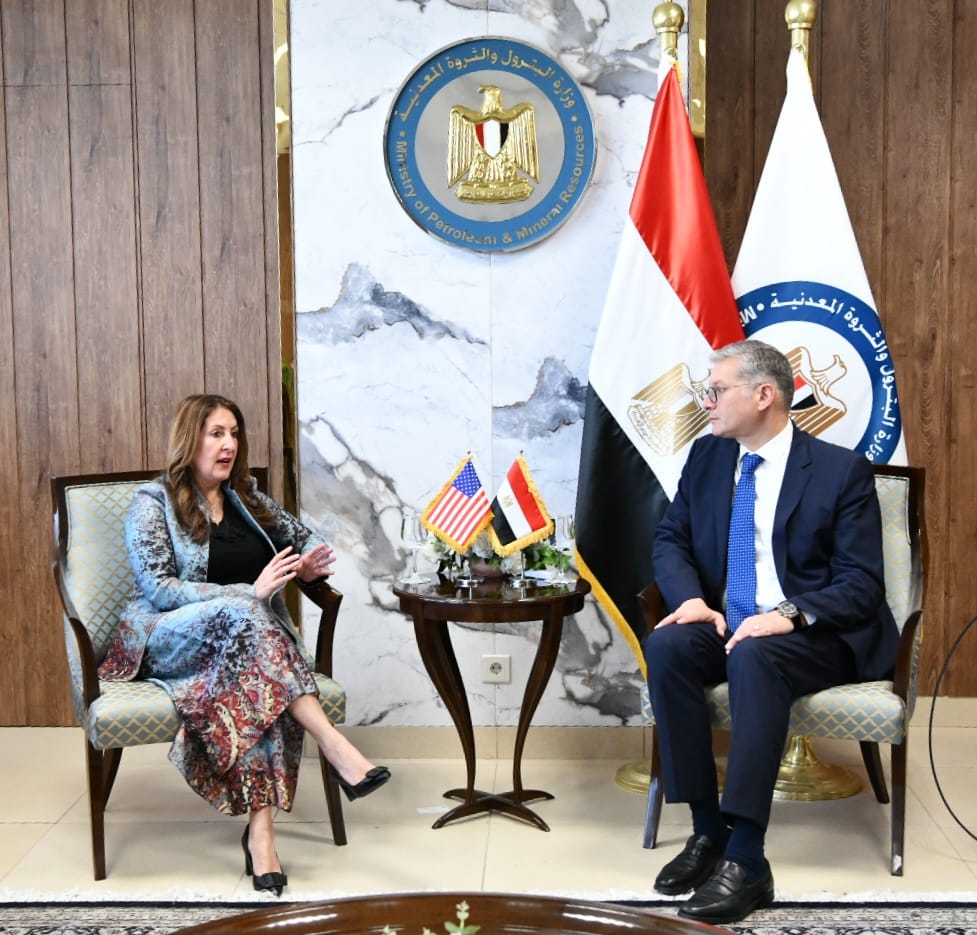 السفيرة الأمريكية : شركاتنا تسعى لزيادة استثماراتها في مصر وبخاصة في مجال الطاقة النظيفة