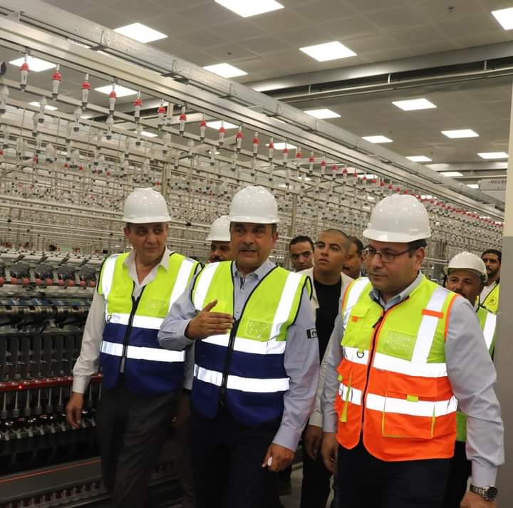 وزير الأعمال يوجه بسرعة إنجاز مشروع تطوير مصانع غزل المحلة