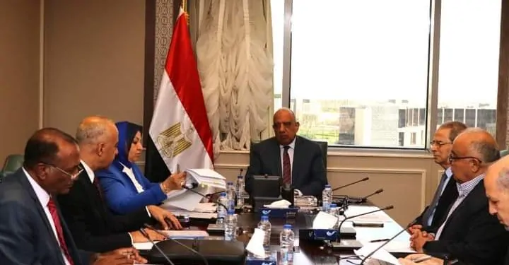 وزير الكهرباء يتابع خطط تشغيل المحطة الشمسية بالكريمات