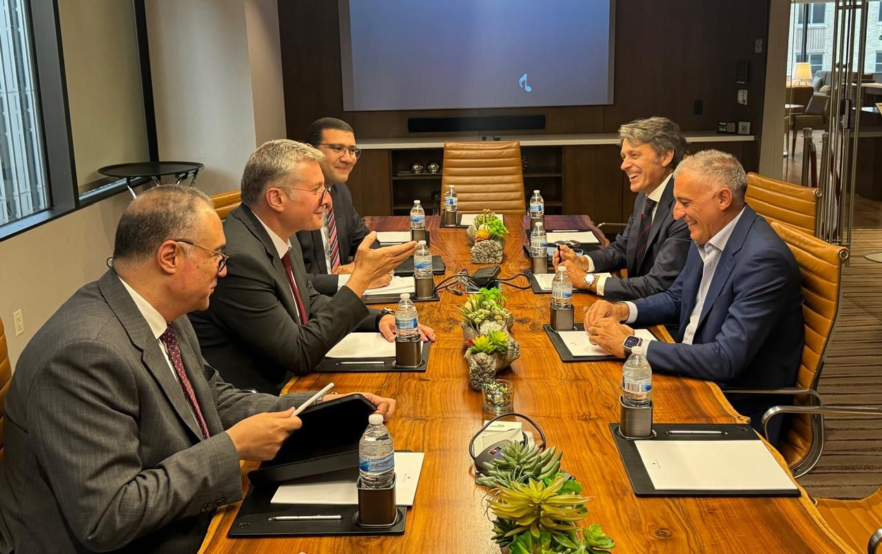 بدوي يبحث مع إيني مستجدات ربط حقل غاز كرونوس القبرصي بالتسهيلات المصرية على ساحل المتوسط