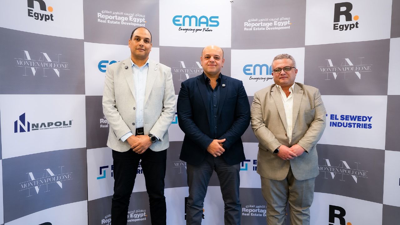 ريبورتاج ايجيبت توقع عقود توريدات أعمال البنية التحتية في مشروع مونتي نابليوني