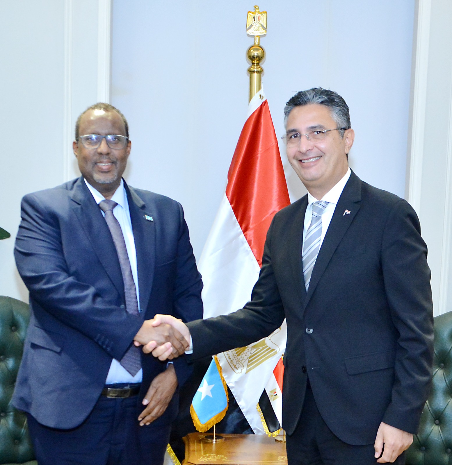 وزير التموين يلتقي سفير جمهورية الصومال الفيدرالية