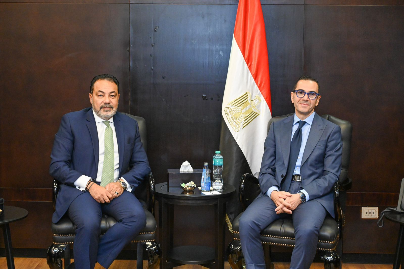 الاستفادة من خدمات بنك أبوظبي الأول في الترويج للاستثمار بمصر