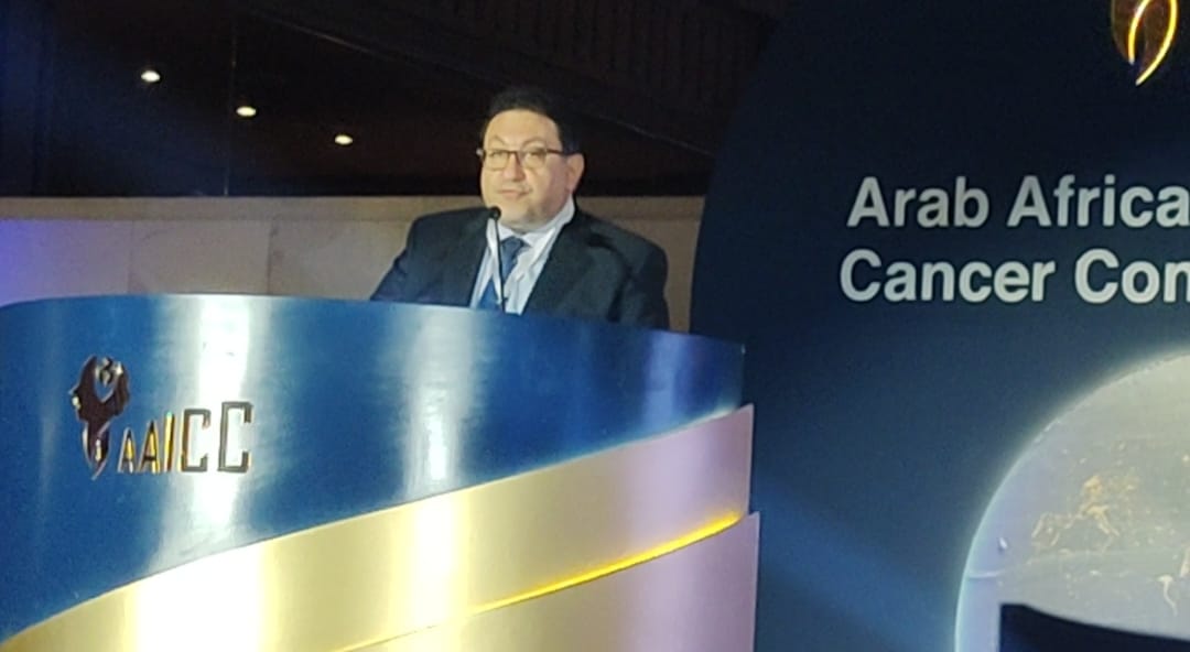 عبدالوهاب: المؤتمر يناقش فى دورته هذا العام تداخل التكنولوجيا الرقمية وتقنيات الذكاء الاصطناعي فى تشخيص وعلاج الأورام