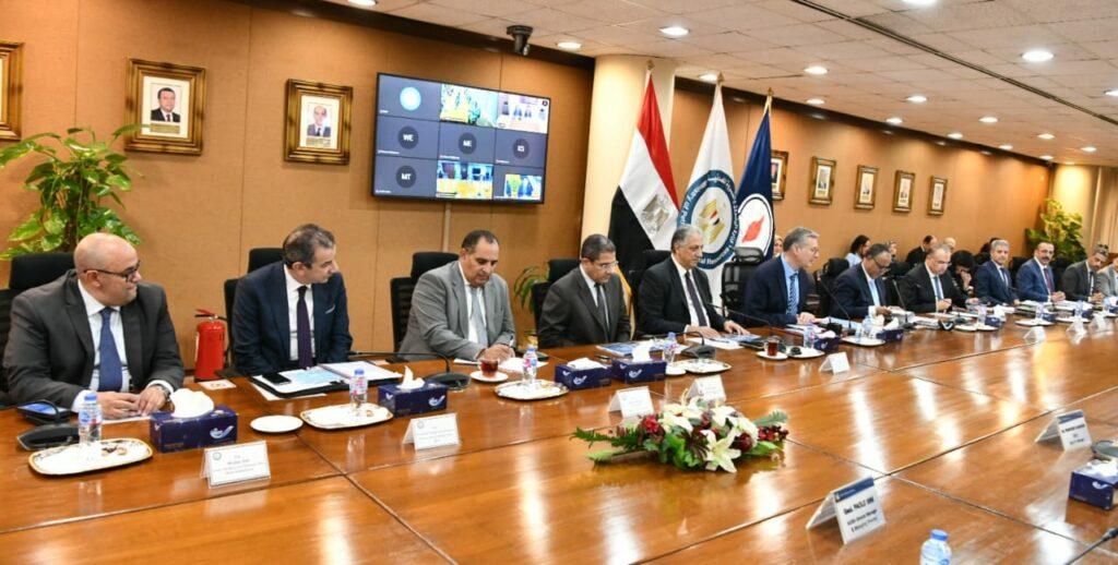 "البترول" تتوقع ارتفاع حجم الاستثمارات وعمليات تنمية الآبار قبل نهاية العام