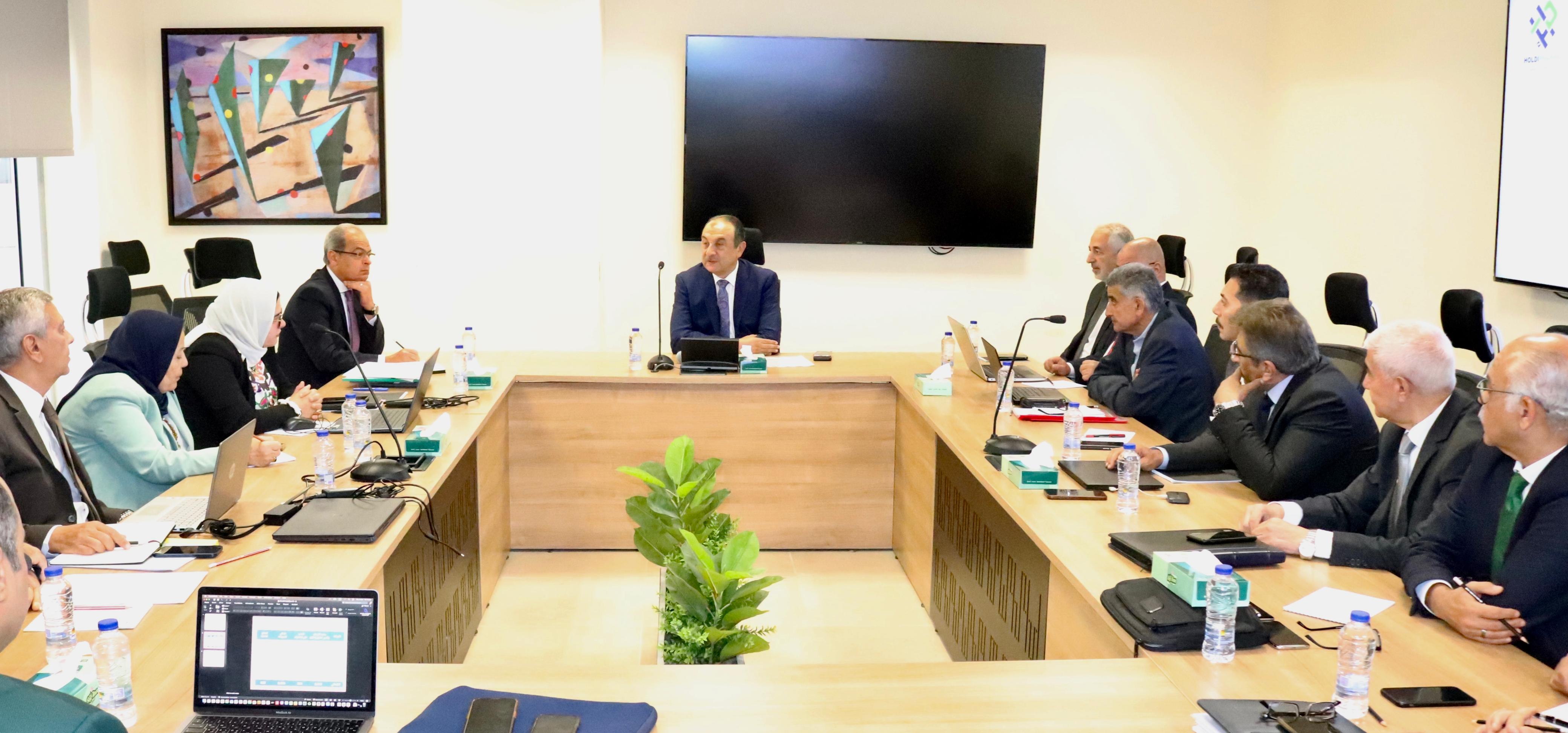 شيمي:  يجب زيادة معدلات الإنتاج والتصدير للأدوية وإضافة مستحضرات جديدة