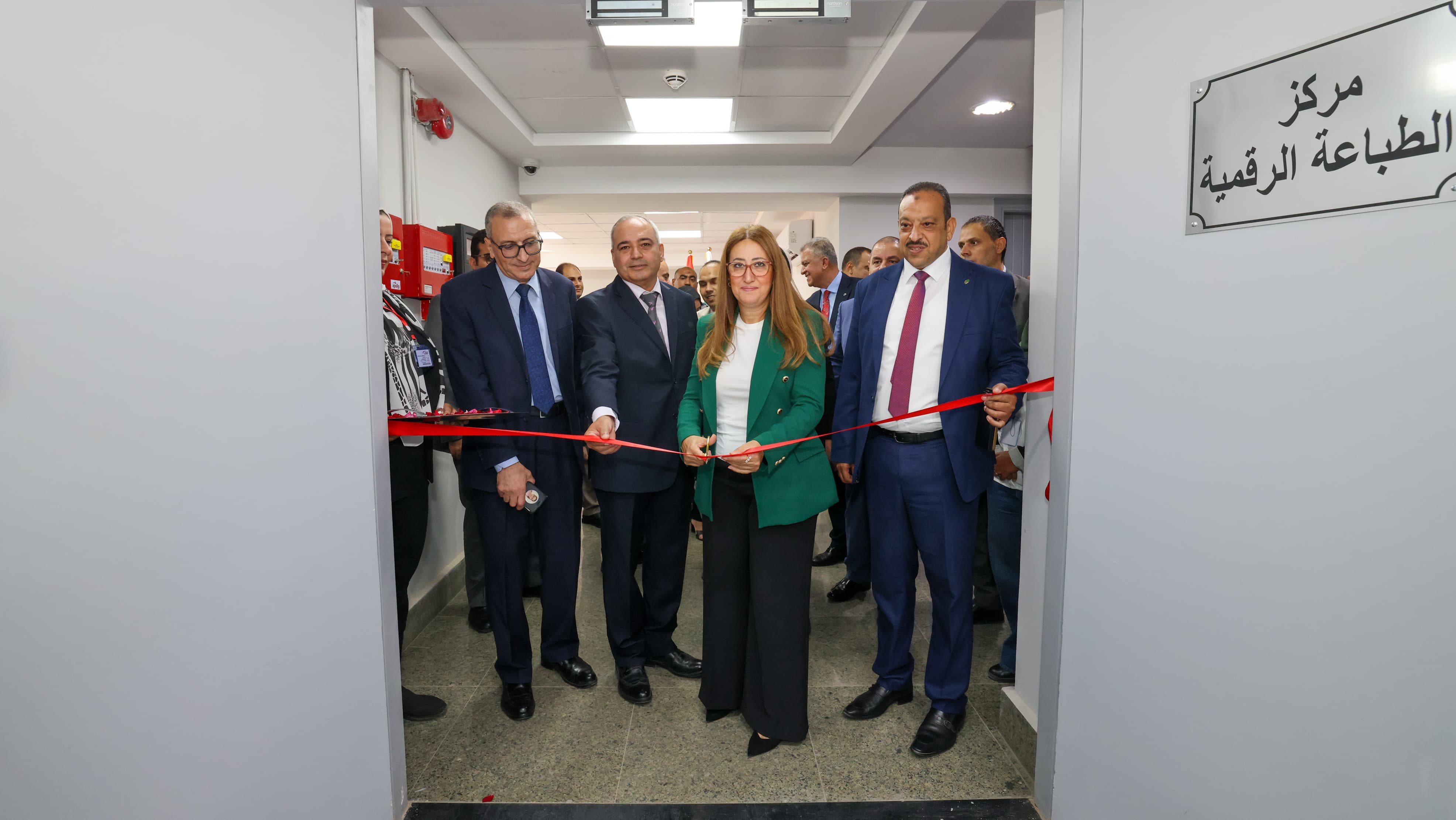 "رئيس الهيئة القومية للبريد".. تفتتح مركز الطباعة الرقمية الجديد.. بـ(مطابع البريد)