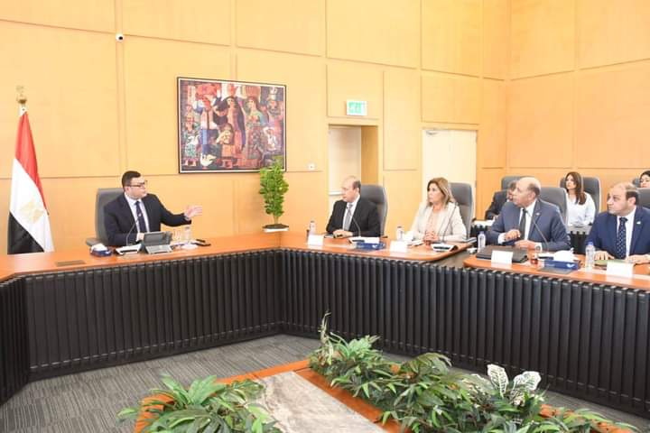 وزير الإسكان: مشروع "حديقة تلال الفسطاط" محل اهتمام ومتابعة مباشرة من الرئيس السيسي