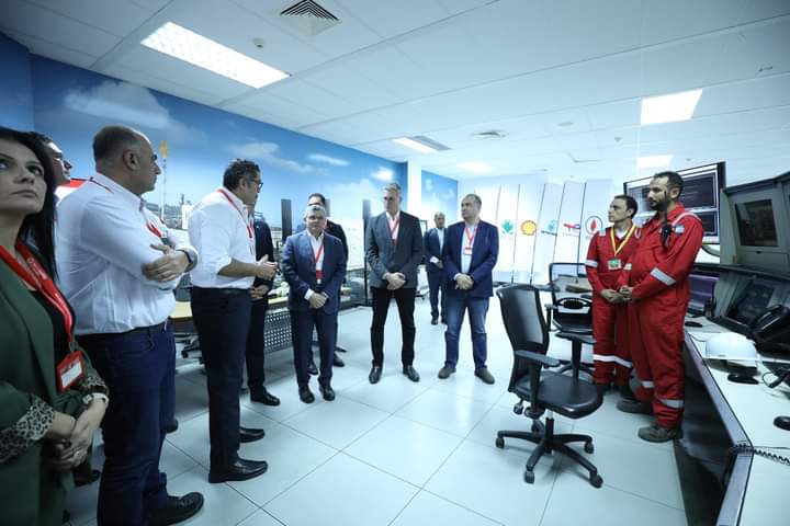 وزير البترول ونظيره القبرصي يتفقدان مجمع تسييل الغاز الطبيعي في إدكو