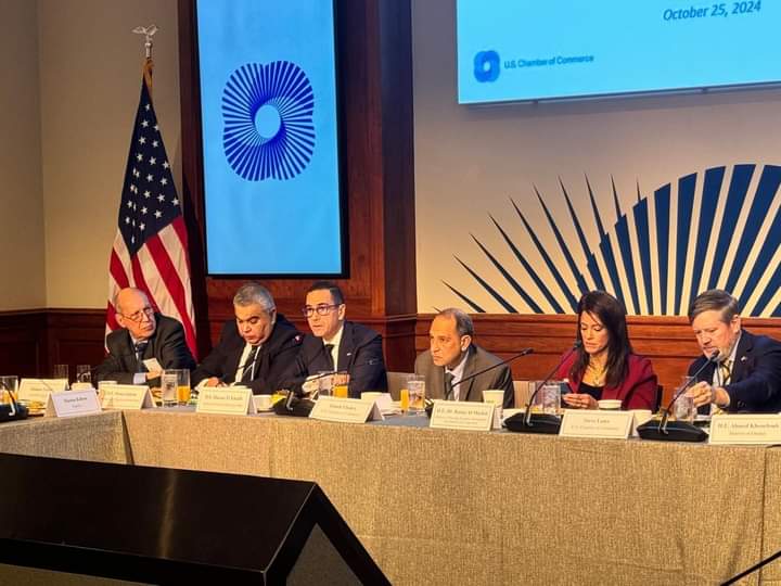 وزير الاستثمار يلتقي مع أعضاء غرفة التجارة الأمريكية ومجلس الأعمال المصري الأمريكي