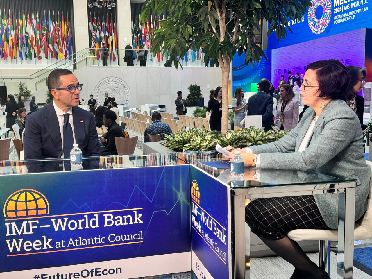 وزير الاستثمار  يشارك في جلسة حوارية بصندوق النقد الدولي حول خلق فرص العمل