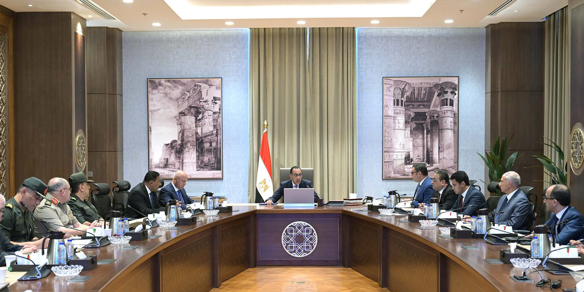 الحكومة : جهود مستمرة لسرعة تسليم أراضي مشروع رأس الحكمة للشريك الإماراتي