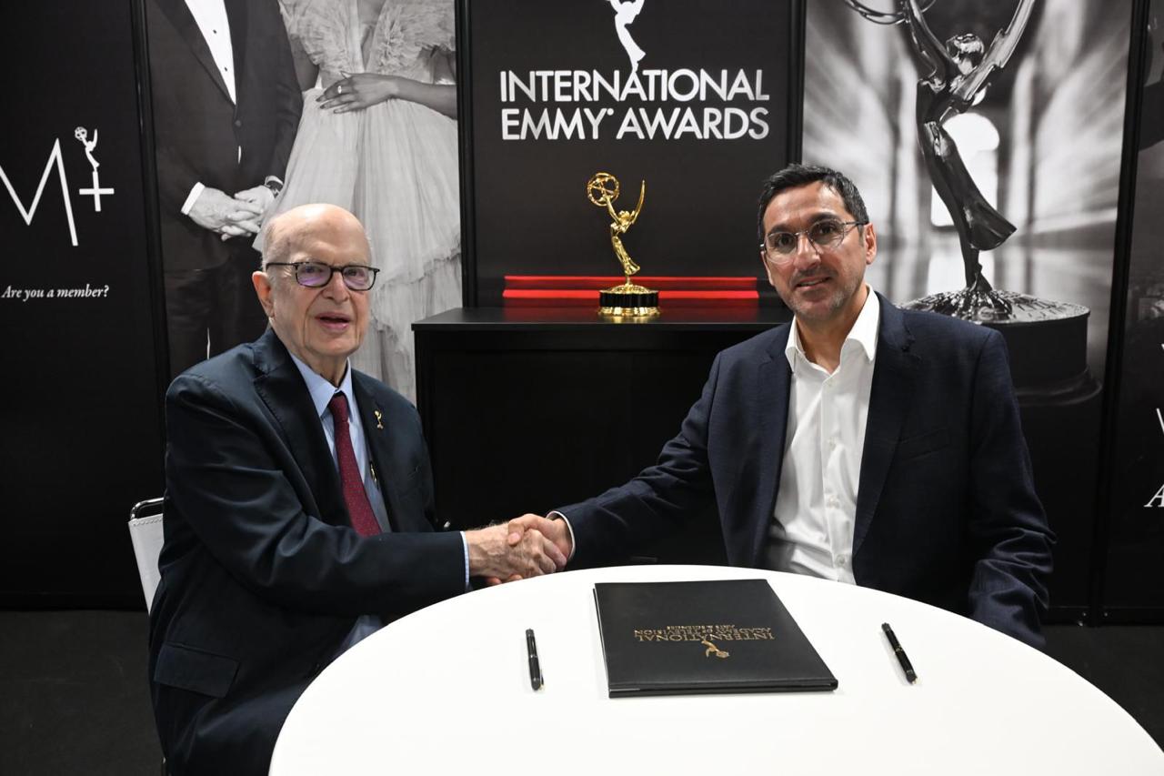 "دبي للإعلام" تبرم شراكة استراتيجية مع الأكاديمية الدولية للعلوم والفنون التلفزيونية