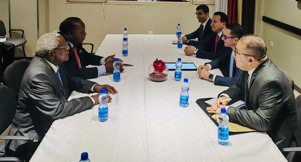 وزير الاستثمار والتجارة الخارجية يلتقي المبعوث الخاص لرئيس الجمهورية الزامبي