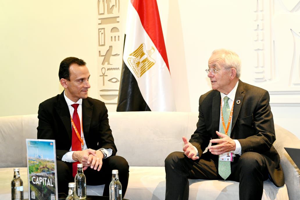 مساعد وزير الإسكان يبحث مع مستشار وزير الشئون الأوربية الفرنسى سبل التعاون فى مجال المدن الذكية