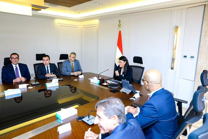 رانيا المشاط لمجتمع الأعمال: منفتحون على أي قرارات أو تشريعات تُحفز نمو الشركات الناشئة