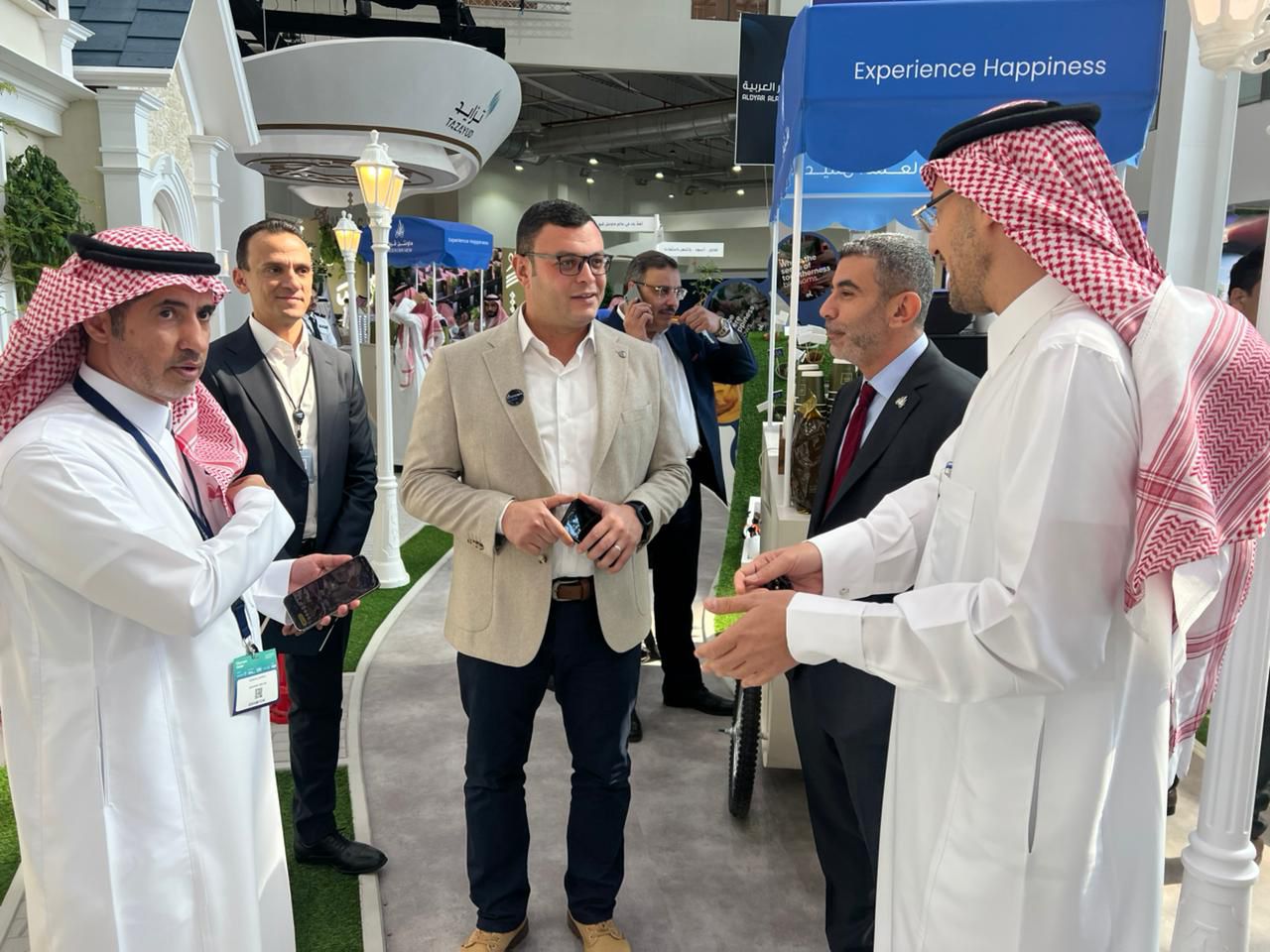 الشربيني يتابع موقف تسويق مشروعات هيئة المجتمعات العمرانية الجديدة بالعاصمة الإدارية والعلمين