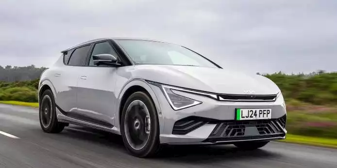 كيا تطلق الكروس أوفر الكهربائية الجديدة EV6