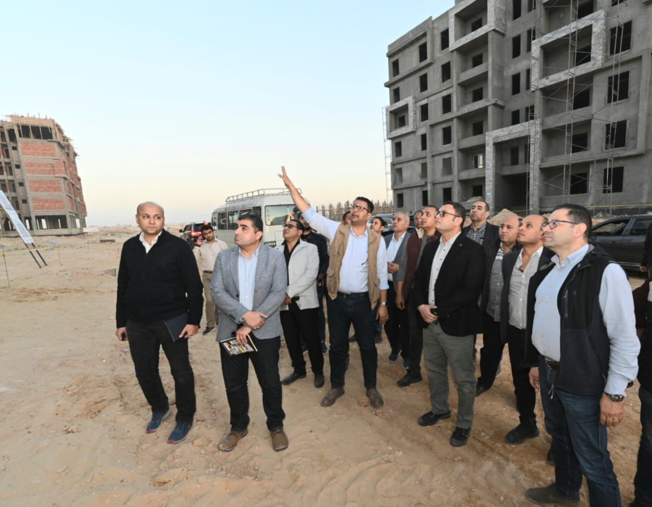 الشربيني يتابع سير العمل بالمشروعات السكنية بـ"العلمين الجديدة".. ويشدد على الالتزام بالمواعيد