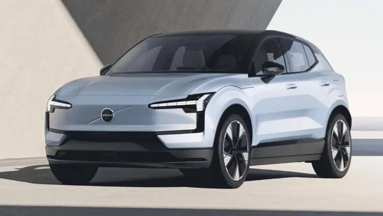 "عز العرب" تقترب من أطلاق فولفو EX30 الكهربائية محليًا