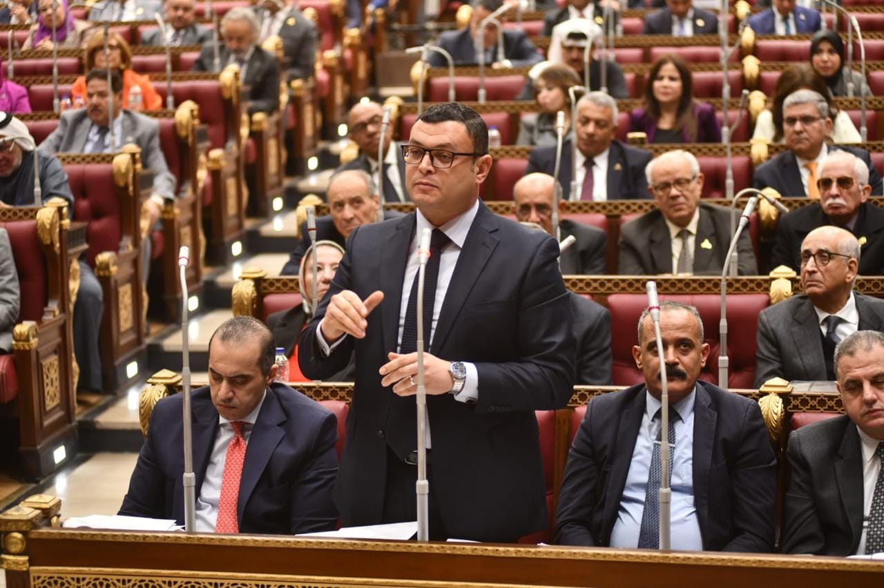 وزير الإسكان أمام البرلمان : تلقينا 18 ألف طلب لتقنين أوضاع الأراضى المضافة لعدد من المدن الجديدة