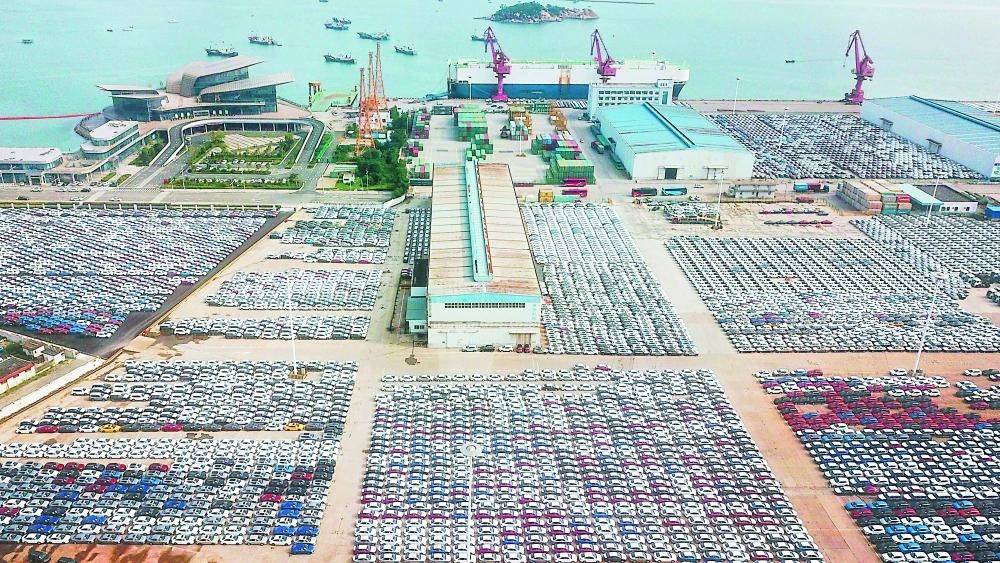 الصين تضاعف مبيعات السيارات الكهربائية خلال 2024