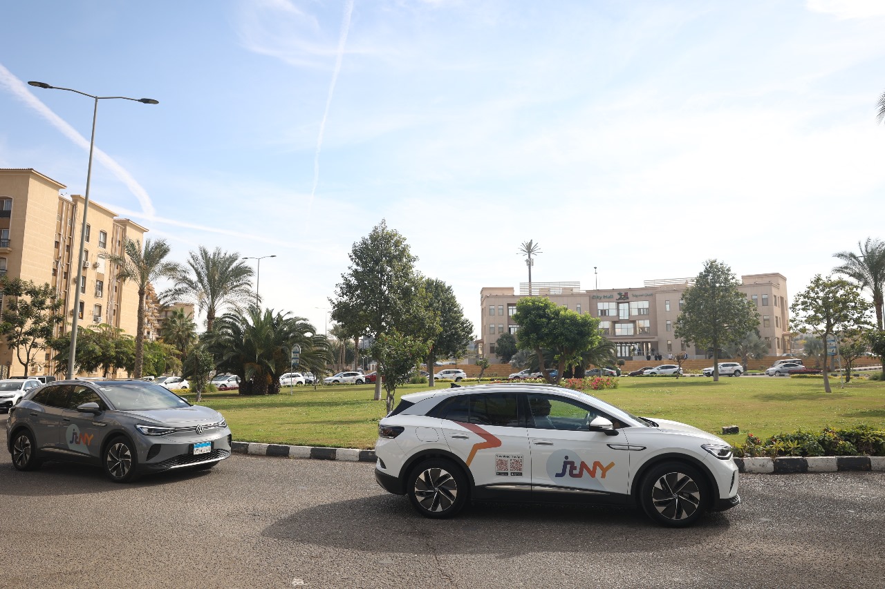 مدينة الرحاب تتعاون مع شركة جرين فالي لتوفير خدمات النقل الذكي بالسيارات الكهربائية لسكانها