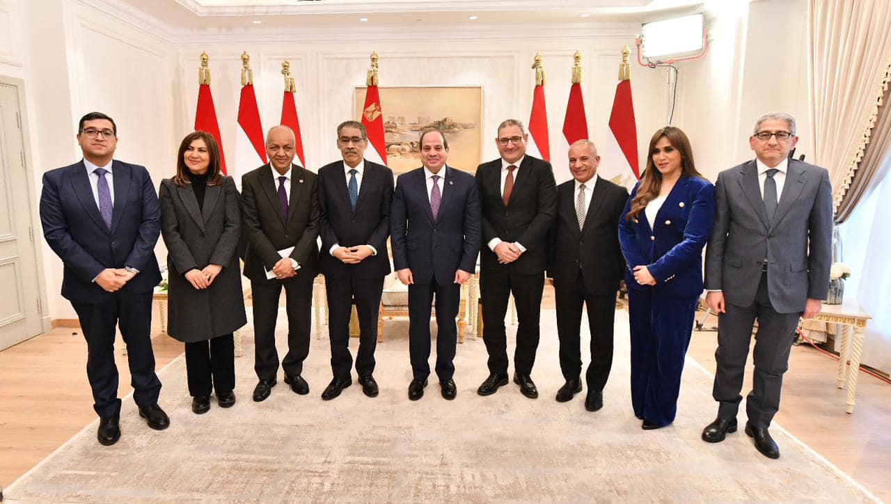 السيسي : مصر مرت بالأصعب اقتصاديا .. وتوطين الصناعة هدفه تقليل الطلب على العملة الصعبة