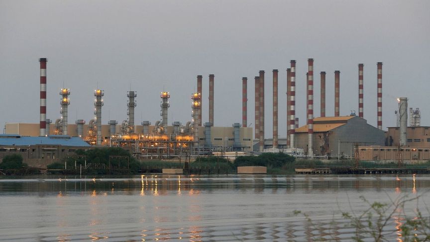 إيران تواجه نقصًا شديدًا في الوقود مع انخفاض درجات الحرارة