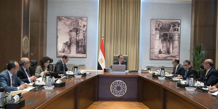 الحكومة : اقتراح بعقد اجتماع مع الشركات الأمريكية العاملة في مصر للاستماع إلى مقترحاتها