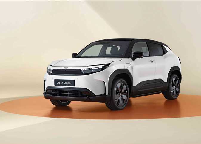 تويوتا تزيح الستار عن النسخة الكهربائية من إيربان كروزر