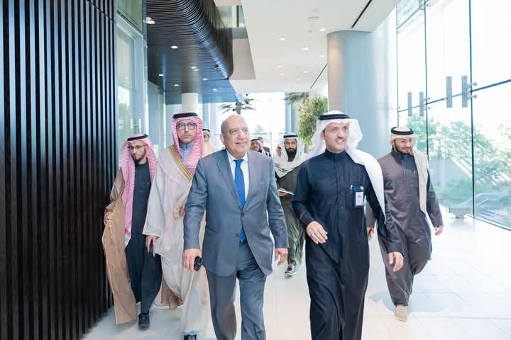 وزير الكهرباء يبحث فى الرياض مشروعات تخزين الكهرباء بأنظمة البطاريات ومستجدات مشروع الربط