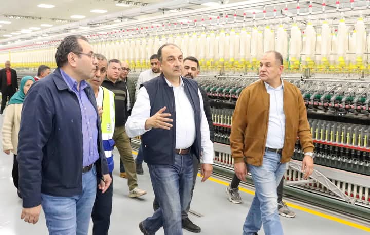 وزارة الأعمال : تطوير شامل لقطاع الغزل والنسيج لتحفيز الإنتاج المحلي والصادرات