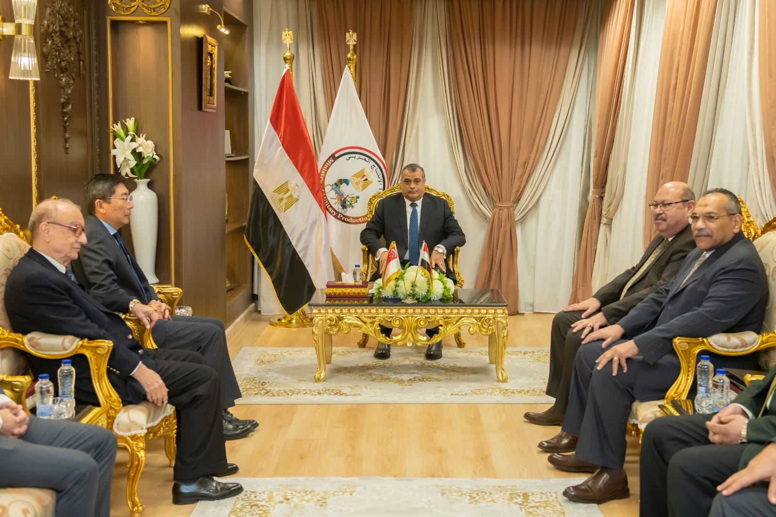 شركات سنغافورية مهتمة بالتعاون مع الإنتاج الحربي بمصر