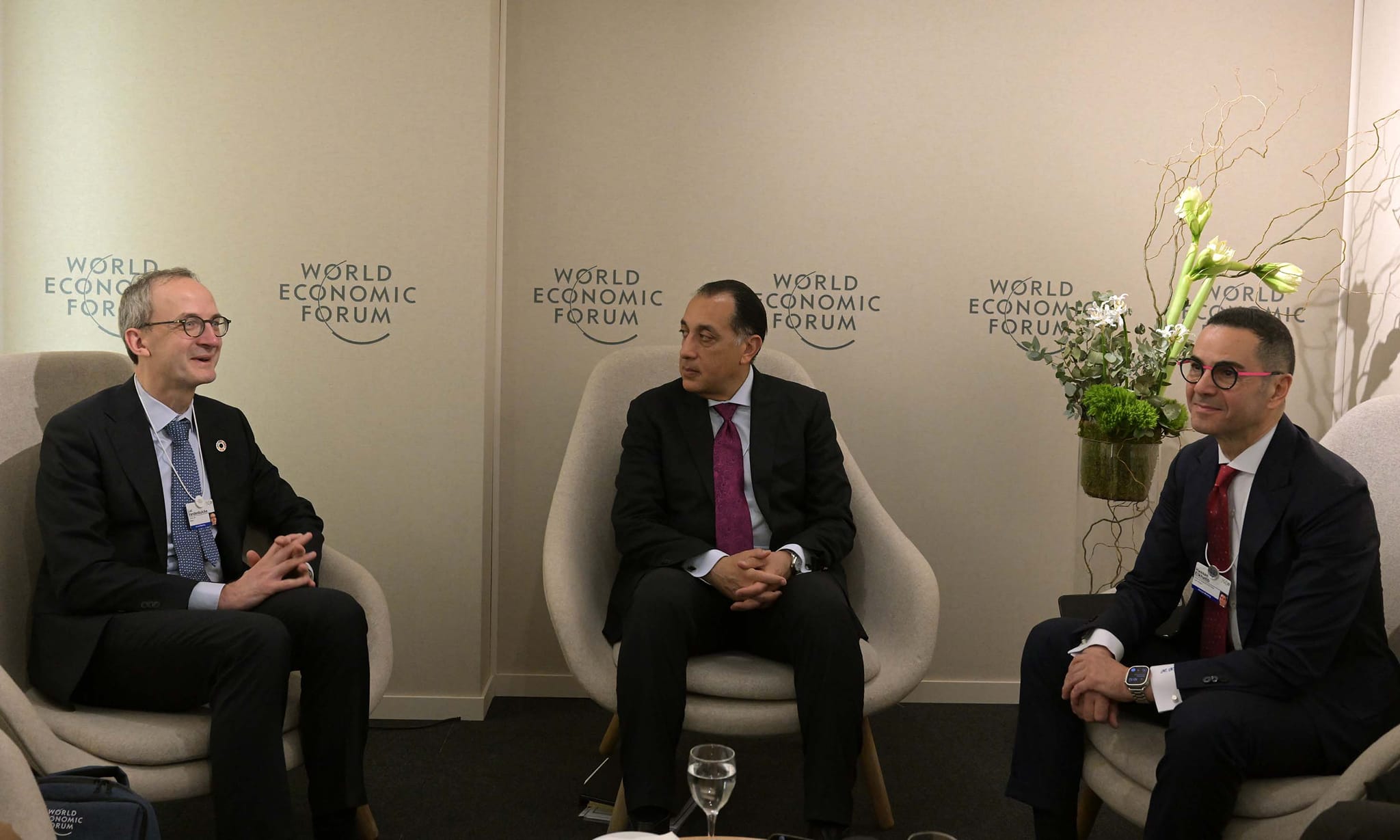 شركة ديمي البلجيكية تبحث التقدم في مشروعاتها بجرجوب واقتصادية لقناة السويس