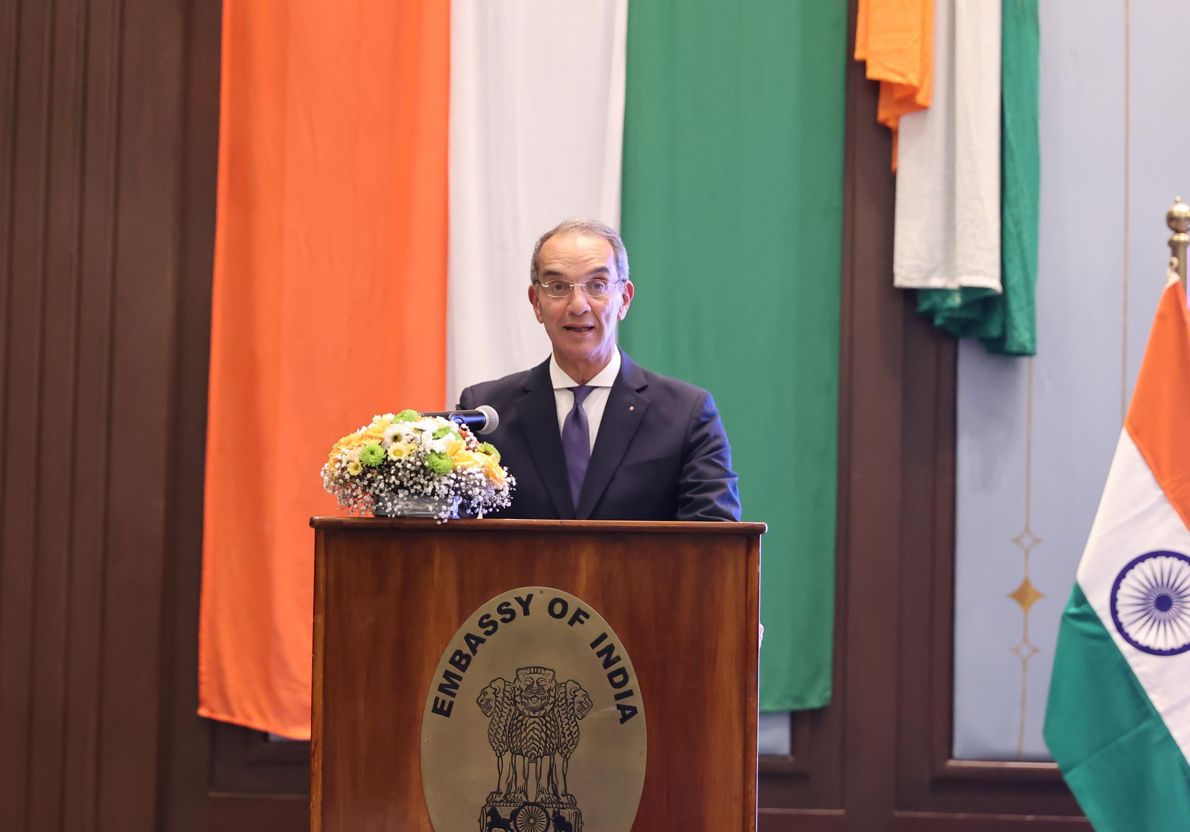 بالنيابة عن رئيس الوزراء.. وزير الاتصالات  يلقى كلمة بمناسبة عيد جمهورية الهند الـ76