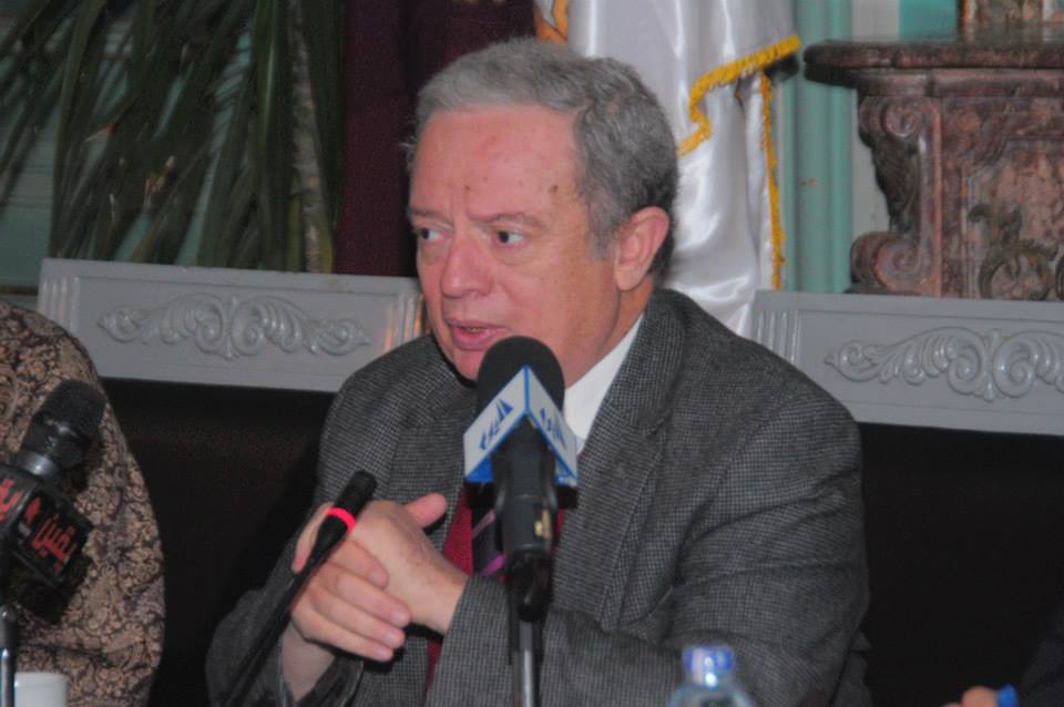 حسين عيسى .. على رأس أعضاء لجنة الاقتصاد الكلي الاستشارية