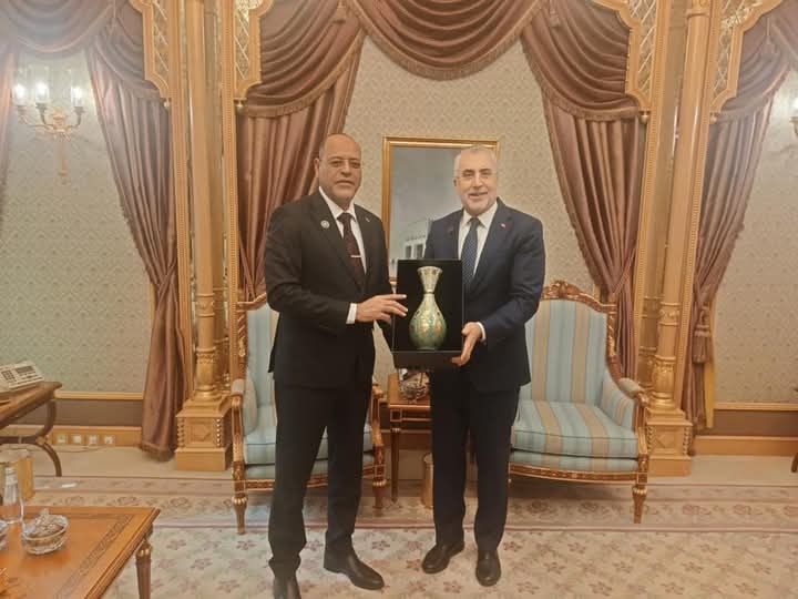 وزير العمل يبحث مع نظيره التركي صياغة بروتوكول لتوفير عمالة مدربة لسوق العمل التركية