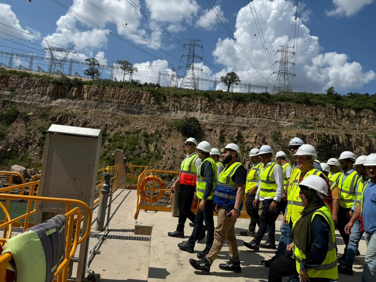 الشربيني: سد ومحطة كهرباء جوليوس نيريرى بتنزانيا وفرا فرص عمل لـ 1961 عاملا