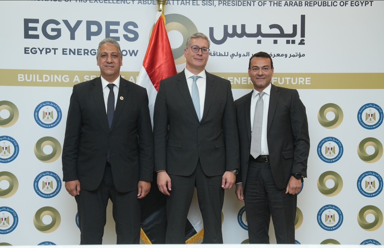 وزارة البترول والثروة المعدنية وشركة ميثانكس مصر توقعان مذكرة تفاهم جديدة