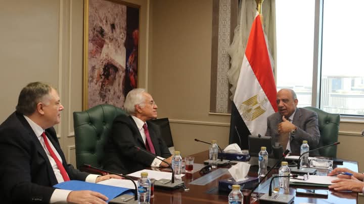 وزير الكهرباء: 1,6 مليون شكوى وبلاغ خلال النصف الثاني من العام الماضى