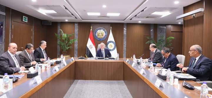 وزارة البترول والثروة المعدنية تطرح فرصاً استثمارية جديدة لزيادة الإنتاج