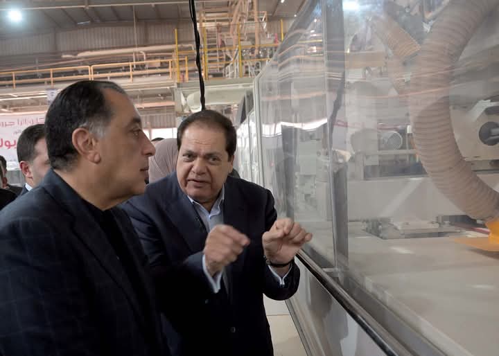 رئيس الوزراء يفتتح المرحلة الثانية من مصنع شركة "سيراميكا كليوباترا"