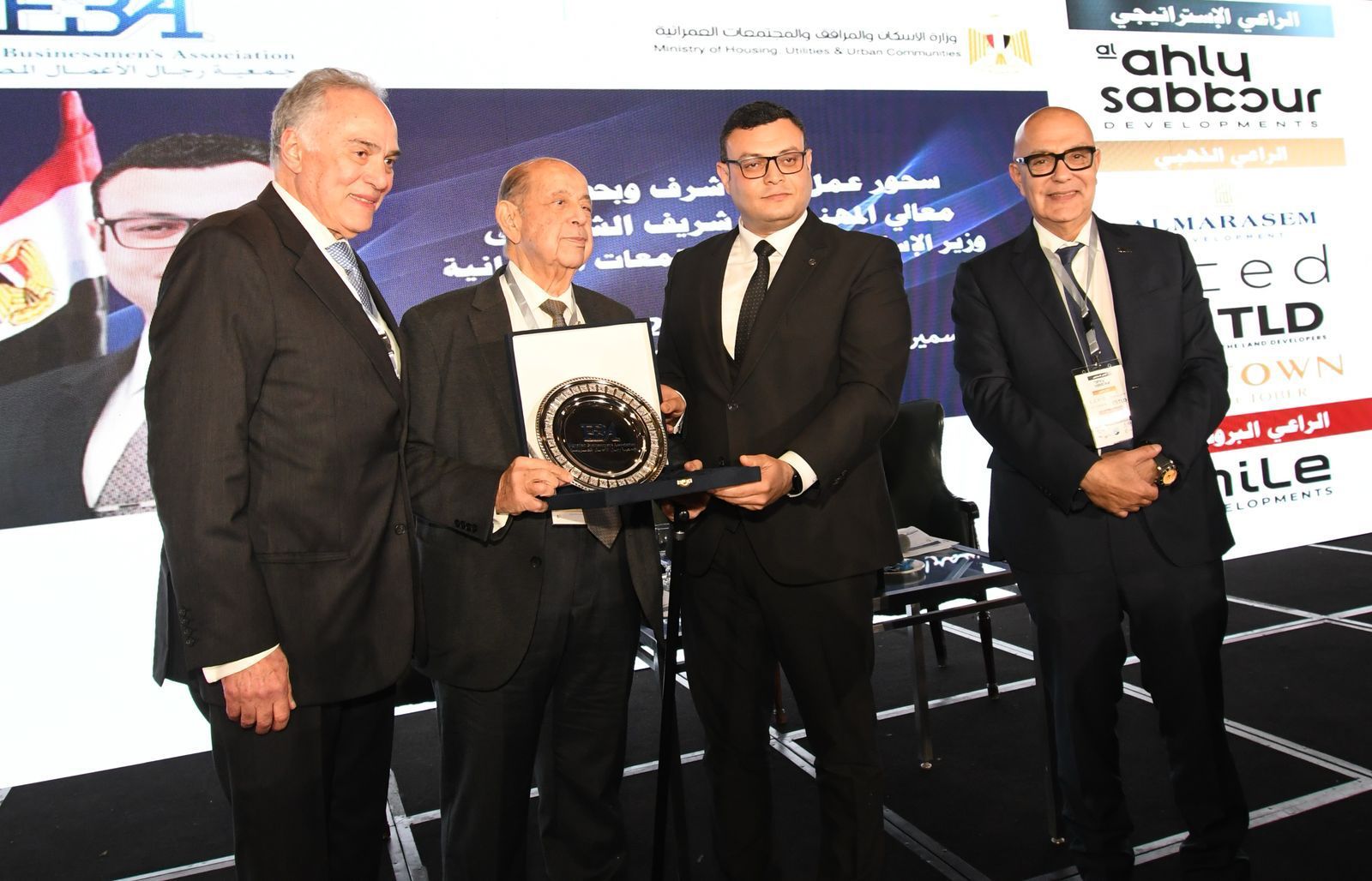 وزير الإسكان: القطاع العقاري يمثل ركيزة أساسية في التنمية الاقتصادية للدولة المصرية