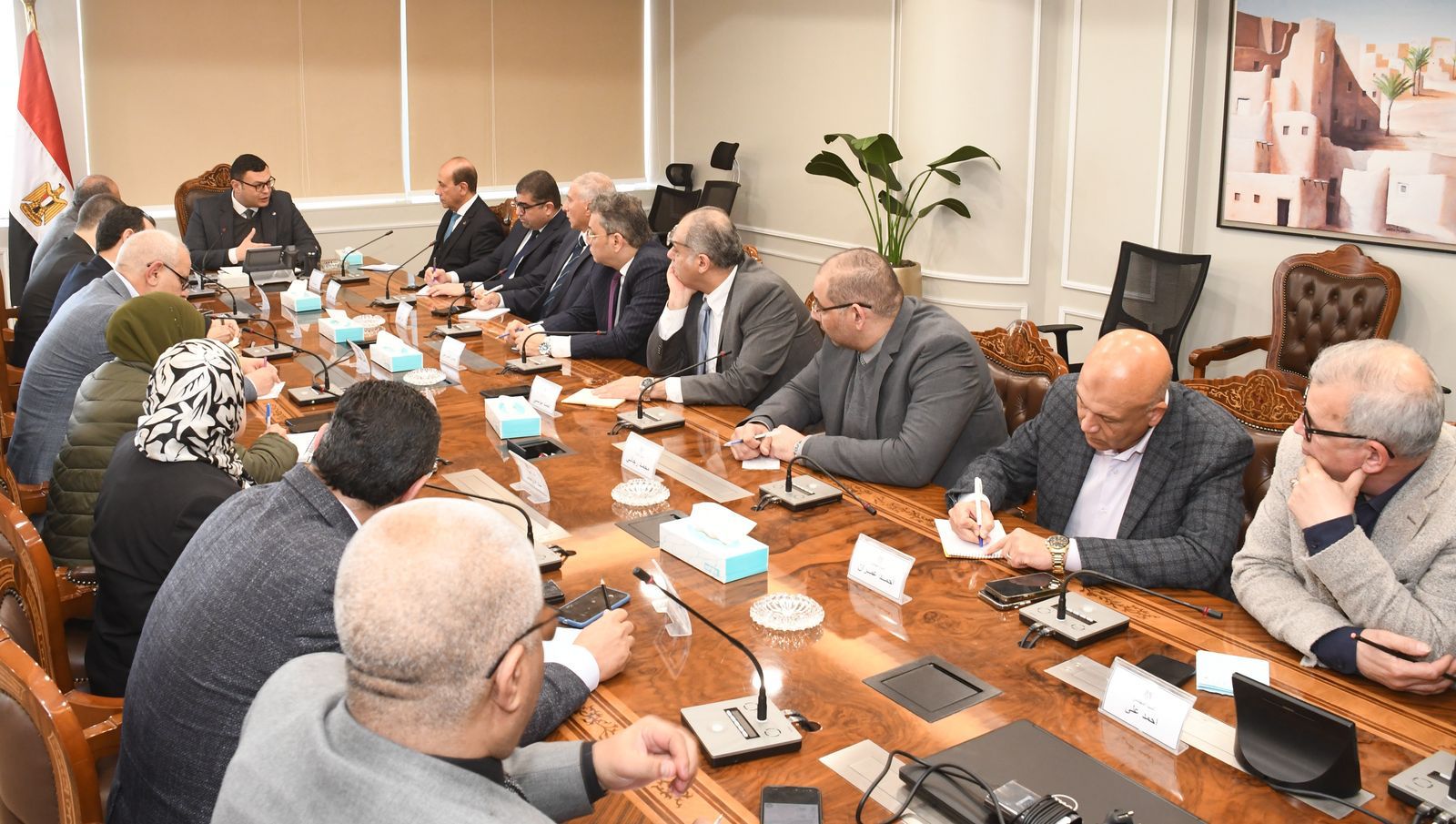 وزير الإسكان يتابع سير العمل بعدد من المشروعات التي تنفذها الوزارة بمختلف القطاعات