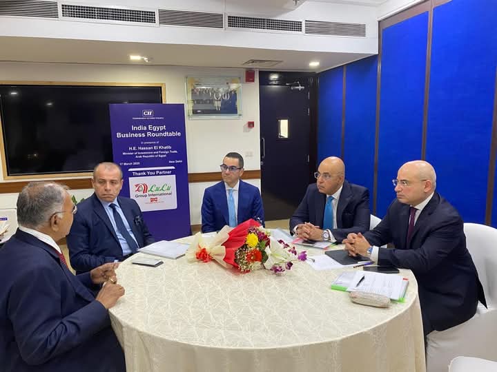 مجموعة لولو الهندية تبحث زيادة استثماراتها في مصر