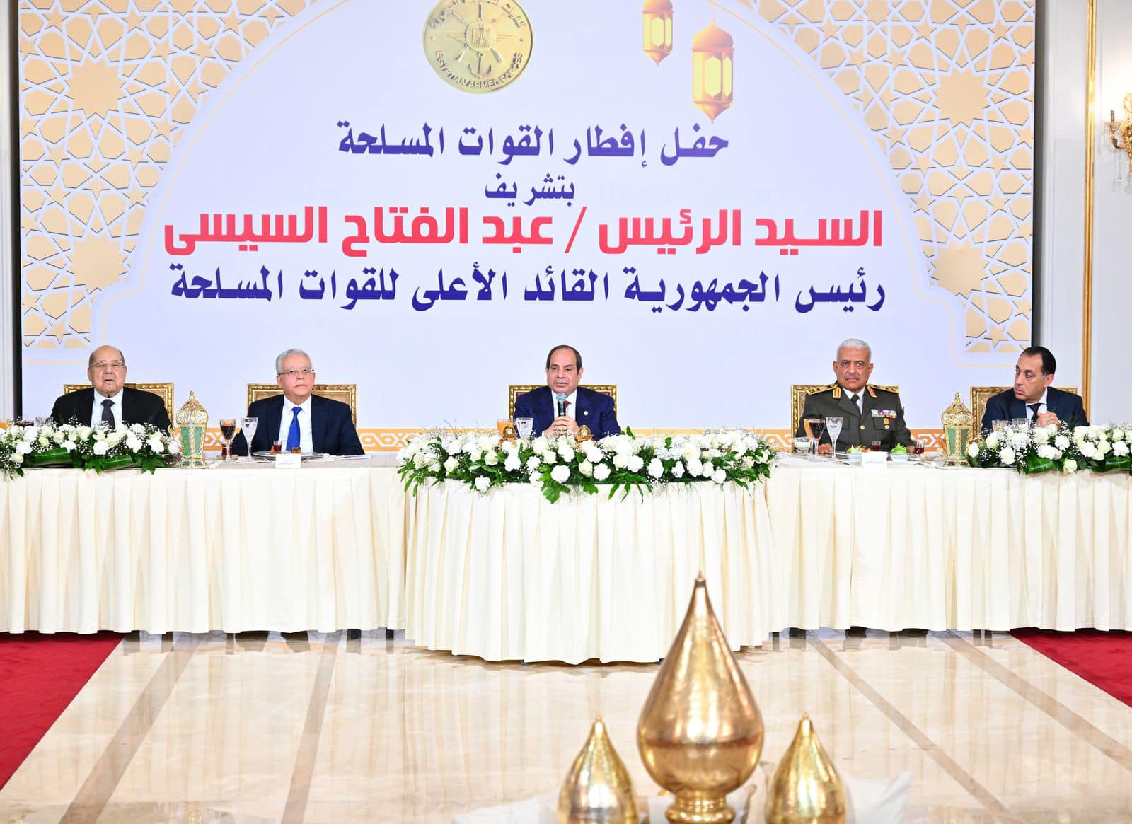 السيسي : الأوضاع الاقتصادية بدأت تتحسن