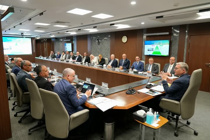 وزير البترول : نجاحات إنبي في السعودية والإمارات تفتح المجال لمزيد من التوسع