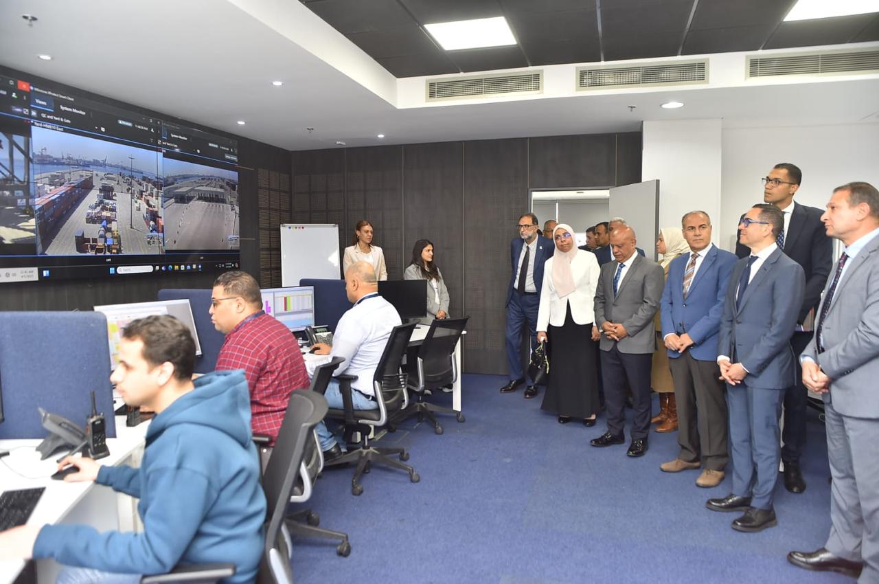 الاستثمار: متابعة إجراءات تقليل زمن الإفراج الجمركي بميناء الإسكندرية للعمل على تعزيز تنافسية التجارة المصرية