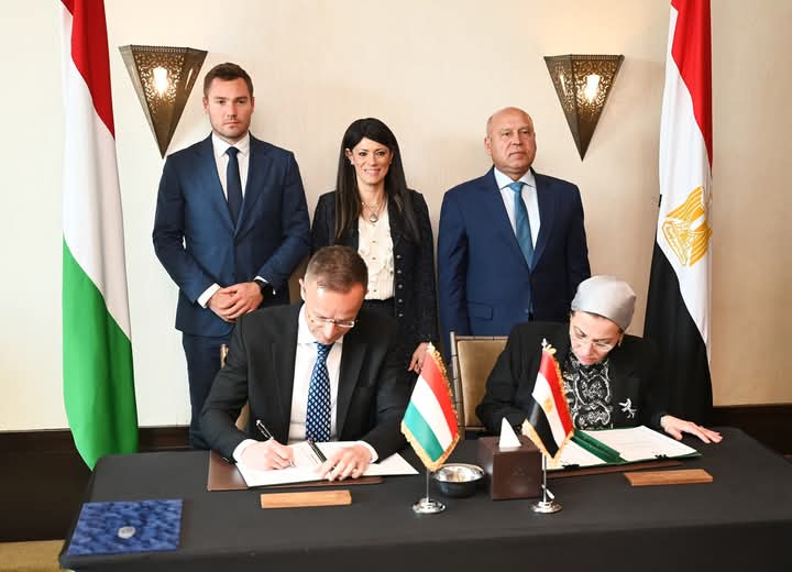 الوزير : صفقة تصنيع وتوريد 1350 عربة سكة حديد من جانزمافاج المجرية هي الأضخم